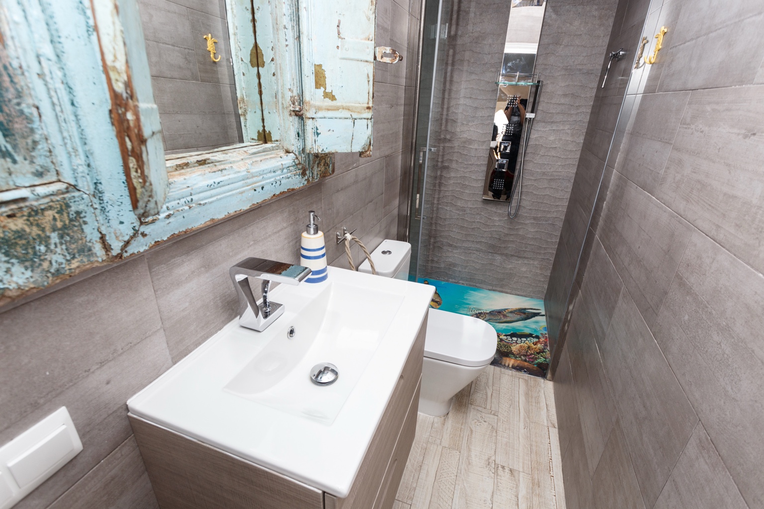 Ground floor shower room